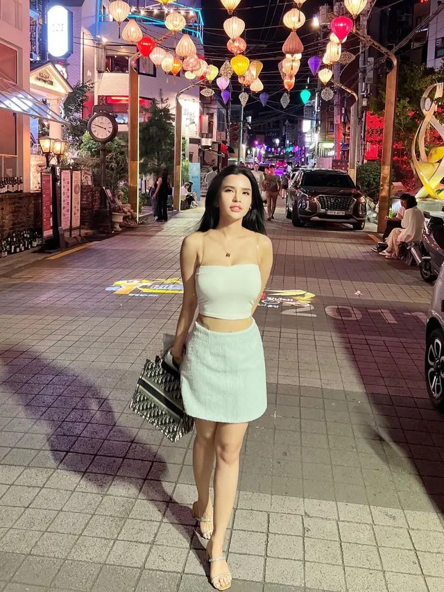 Deretan Foto Maria Vania saat Liburan di Korsel, Pamer Body Goals Tiada Lawan