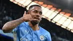 Arsenal yang bakal ditinggal Alexandre Lacazette dan Eddie Nketiah tentu akan membutuhkan striker baru. Belakangan nama Gabriel Jesus menjadi daftar incaran The Gunners. Mereka sedang menyiapkan tawaran perdana untuk merekrut pemain asal Brasil tersebut. Sementara itu, Jesus sendiri diklaim tertarik untuk pindah ke Arsenal, apalagi setelah kedatangan Erling Haaland ke Mancheter City. (AFP/Paul Ellis)