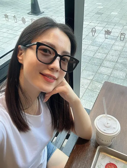 Hwayoung bahkan pernah memenangkan beberapa penghargaan untuk perannya. Foto: Instagram.