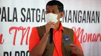 Ketua Satgas COVID-19 Doni Monardo memuji hasil jerih payah Pemprov Sulawesi Barat yang dinilai mampu menekan angka kasus COVID-19 saat memberikan arahan di Mamuju, Sulawesi Barat, Rabu (31/3/2021). (Badan Nasional Penanggulangan Bencana/BNPB)
