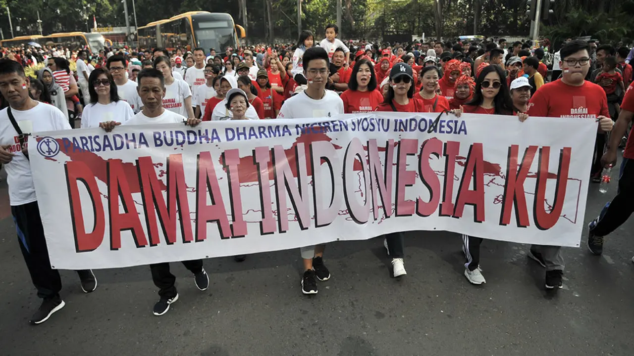 Sambut Pemilu 2019, Umat Berbagai Agama Gerak Jalan Bersama. (Merdeka.com/Ronald)
