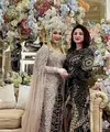 Resepsi pernikahan Syifa, adik Ayu Ting Ting dihadiri sejumlah figur ternama dari kancah entertainment. (Instagram @dewiperssikreal.new)