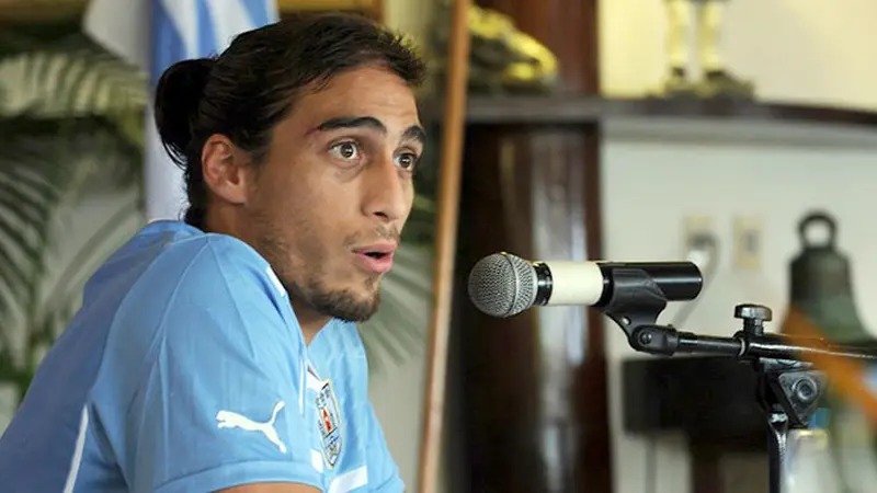 martin-caceres-130909a.jpg