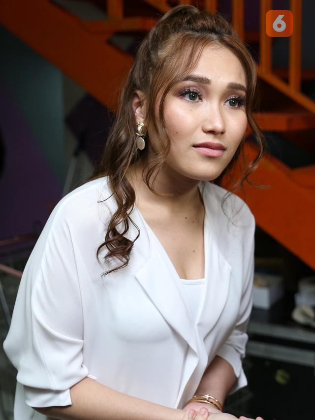 Ayu Ting Ting Kaget Dua Warga Depok Positif Terinfeksi Virus Corona Showbiz Liputan6 Com
