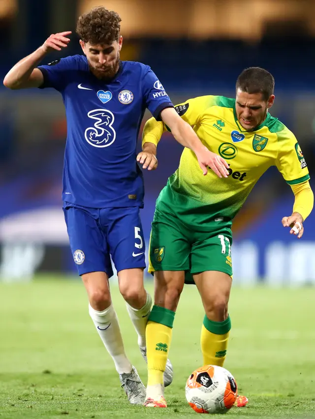 Gol Olivier Giroud Antar Chelsea Tundukkan Norwich City