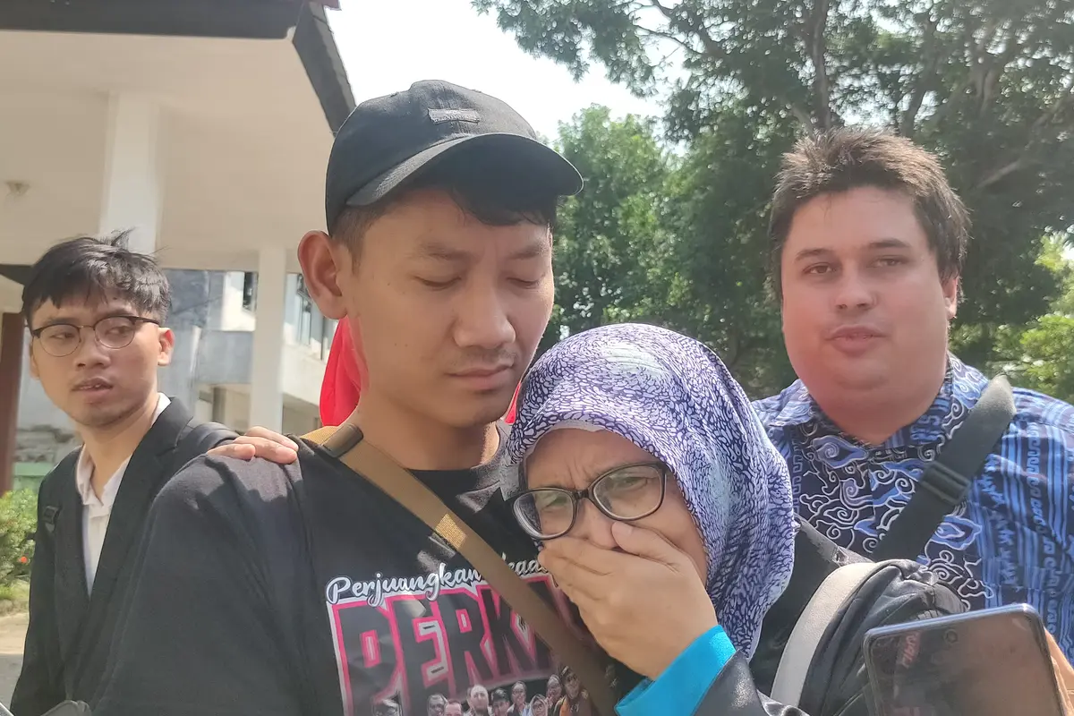 Tangis Haru Titin Prialianti Tim Kuasa Hukum Saka Tatal di Sidang PK: Kebenaran Sudah Terbuka