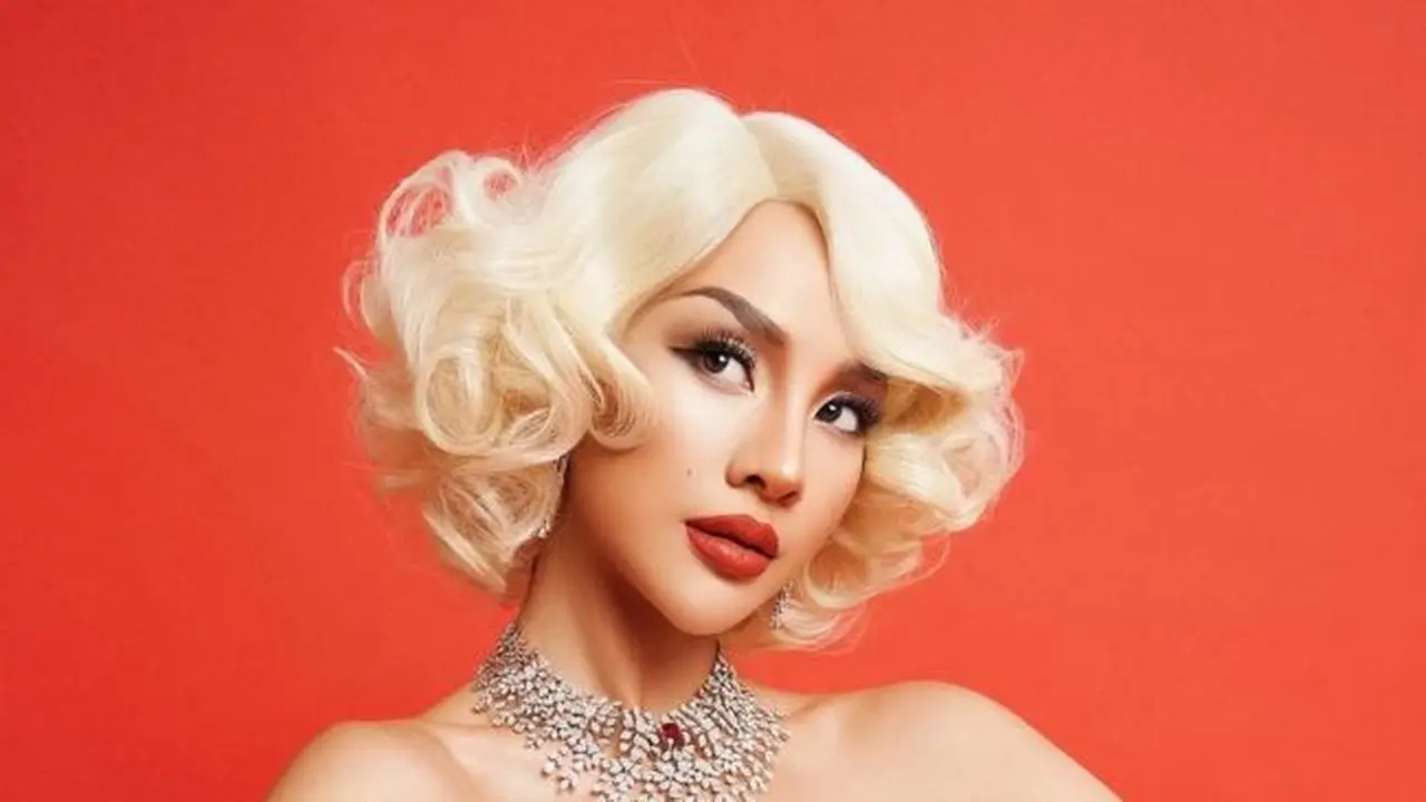 Penampilan Anya Geraldine di Pemotretan Terbaru (credit: instagram/bubahalfian)