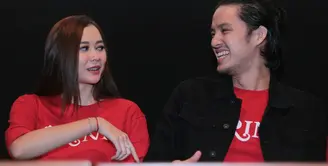 Aura Kasih akan kembali hadir di dunia perfilman Indonesia, dan kali ini ia akan bermain dalam film berjudul Arini: Masih Ada Kereta yang Akan Lewat. Karakternya kali ini pun cukup unik, lantaran ia memiliki berondong. (Adrian Putra/Bintang.com)