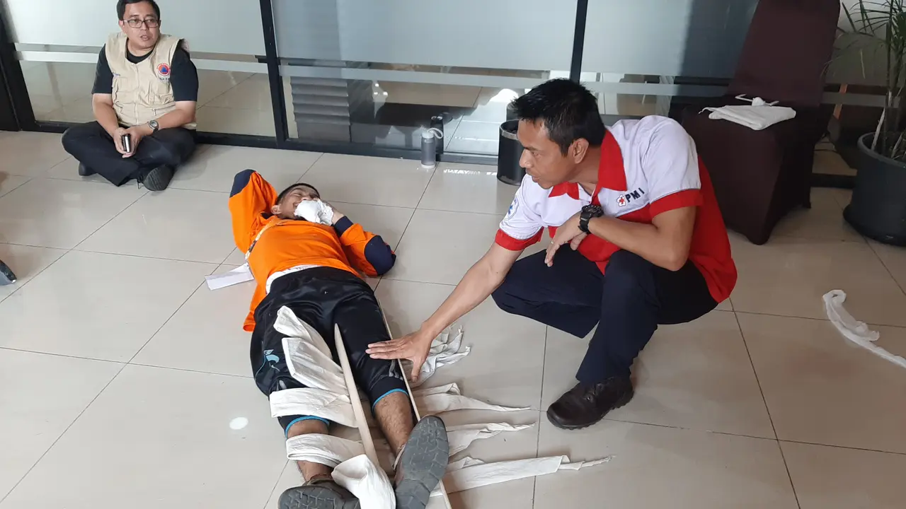 Pelatihan pertolongan pertama terhadap korban bencana yang digelar BNPB.