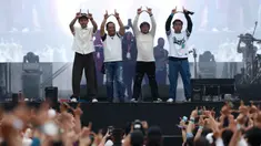 Grup band Wali saat tampil pada hari kedua gelaran KapanLagi Buka Bareng (KLBB) Festival 2026 di Stadion Madya, Kompleks Gelora Bung Karno, Senayan, Jakarta, Minggu 1 Maret 2026. (Dok/Kapanlagi Youniverse)