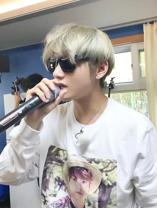 Dalam sebuah wawancara, ia mengaku jika dirinya ingin menjadi seorang petani. Awalnya ia berpikir akan mewarisi pekerjaan dari orangtuanya yang merupakan petani. (Foto: instagram.com/btstae)