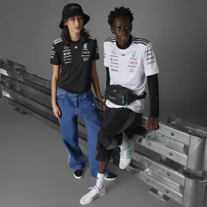 Dukung Atlet, Adidas x Mercedes-AMG Petronas F1 Pamerkan Apparel yang Maskulin di Jakarta