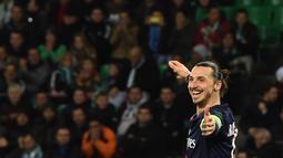 Zlatan Ibrahimovic lahir dari ayah yang berasal dari Bosnia Sefik dan ibu Katolik Kroasia Jurka. Kedua orang tuanya telah bermigrasi ke Swedia tetapi sayang pada usia dua tahun kedua orang tuanya bercerai. (AFP/Philippe Desmzez)