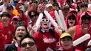 Reaksi penggemar sepak bola Korea Selatan selama pertandingan sepak bola Piala Dunia Grup A antara Korea Selatan dan Ceko di Meksiko, di tempat tontonan publik di Seoul, Korea Selatan, Jumat 12 Juni 2026. (AP Photo/Ahn Young-joon)