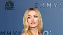 Ia melengkapi tampilannya dengan Diamant Evanescent Transformable Necklace dan Rose Tendre Ring dari koleksi high jewelry Chanel, serta makeup dari Chanel. [dok. Chanel]