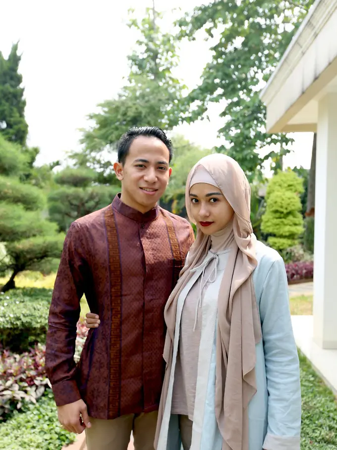 [Bintang] Muhammad Fattah Riphat suami Poppy Bunga