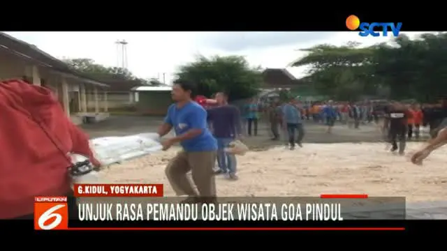 Ratusan Pemandu Wisata Goa Pindul Demo di Kantor BUMDes Gunungkidul