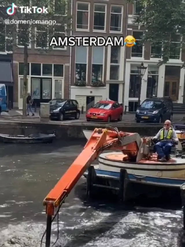 bangkai sepeda di Amsterdam