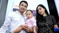Raffi Ahmad, Rafathar dan Nagita Slavina. (Adrian Putra/Bintang.com)