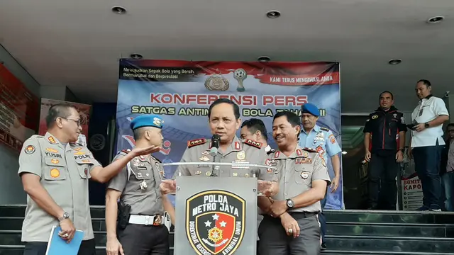 Wakapolri Komjen Pol Gatot Eddy Pramono memberikan arahan kepada Satuan Tugas Anti Mafia Bola Jilid III.
