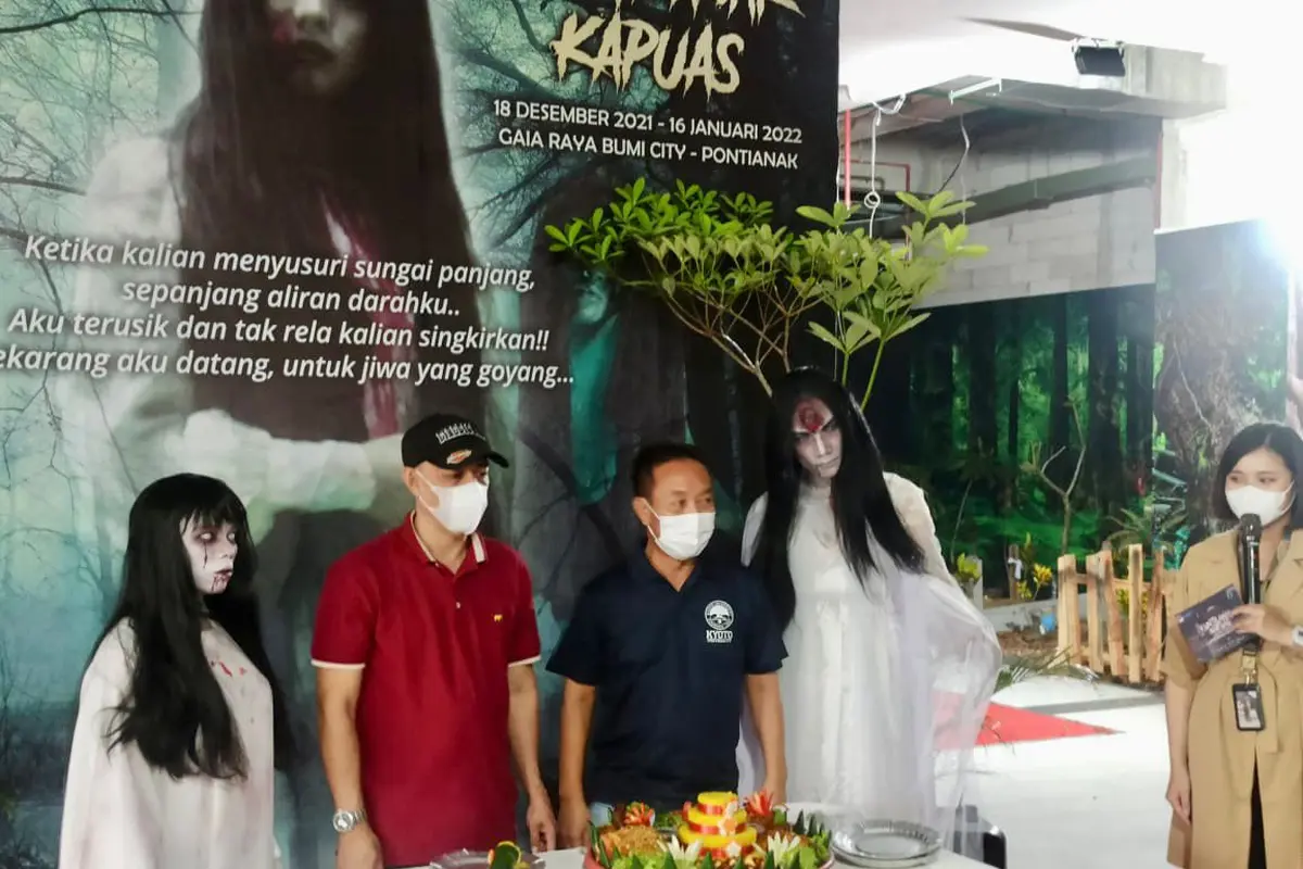 Kru Rumah Hantu Indonesia. (Foto: Liputan6.com/Aceng Mukaram)