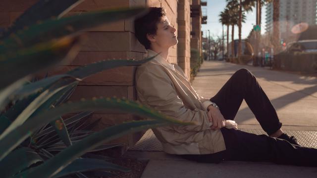 Ilustrasi merenung, tenang, diam