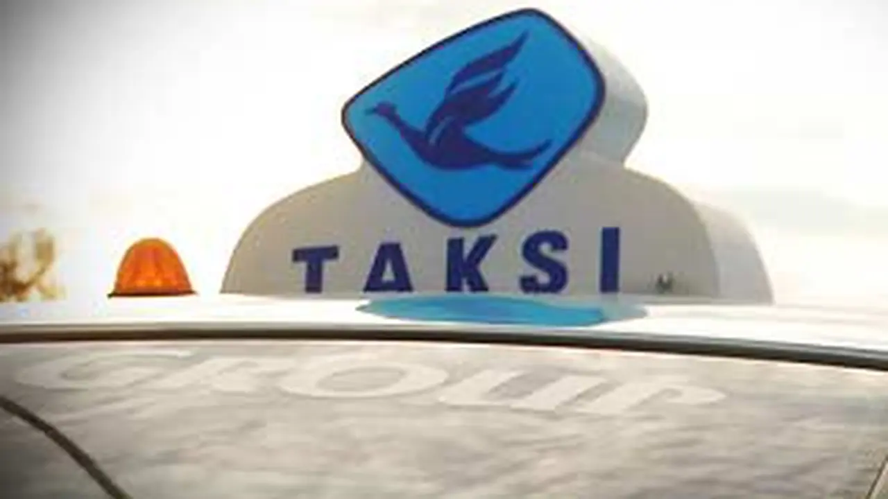 120405ctaksi_bluebird.jpg