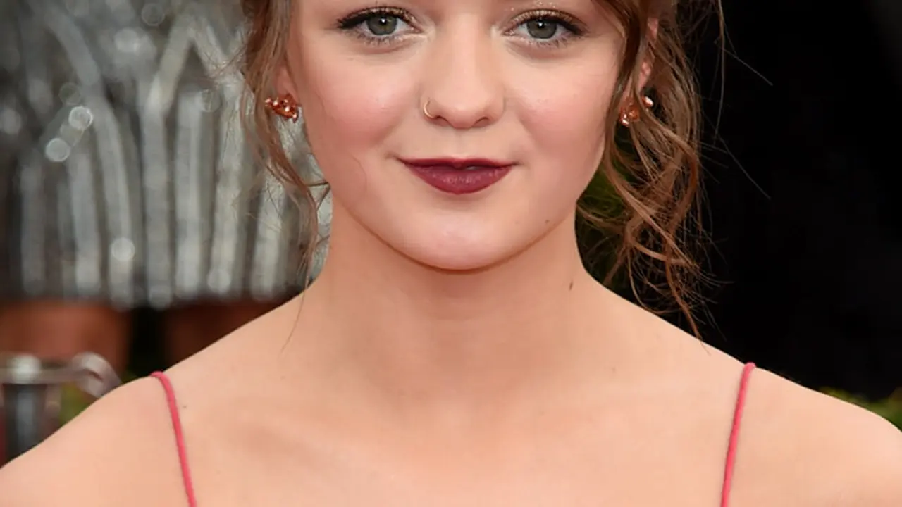  Maisie Williams
