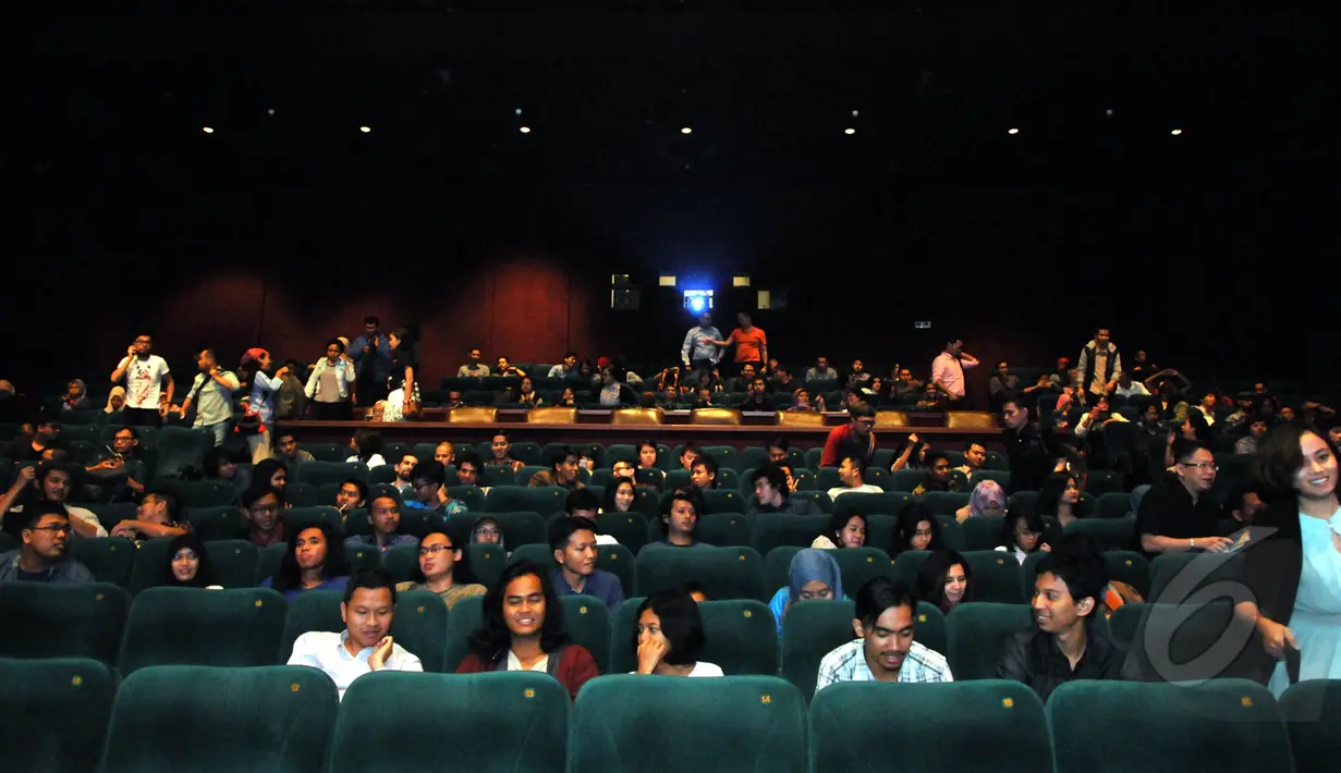 Suasana studio saat acara pemutaran film dari XXI Short Film Festival 2015, Jakarta, Kamis (19/3/2015). Jumlah pendaftar film pendek naik 50% dari perhelatan sebelumnya (Liputan6.com/Panji Diksana)