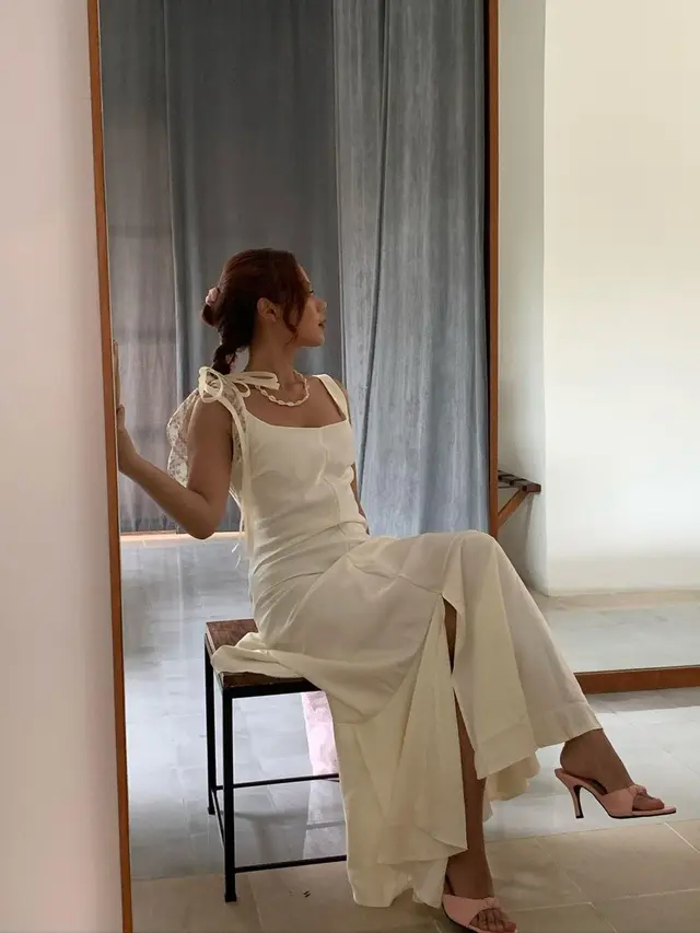 Pesona Nadin Amizah dengan Dress Vintage, Manis Banget