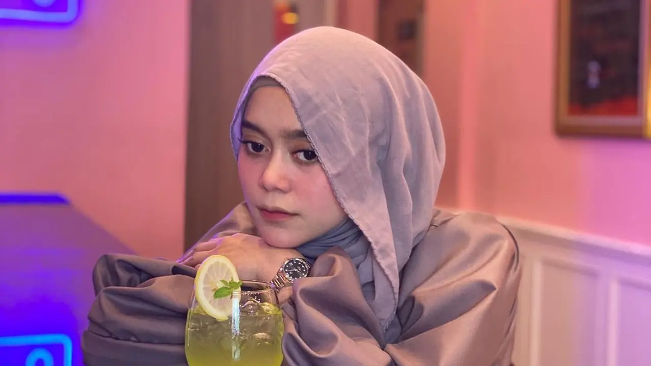 Duet Bareng Ungu di Lagu Religi, Ini 7 Pesona Lesti Kejora