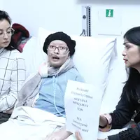 "Ini (Linggasuri) temen main saya bertahun-tahun, kita sahabat bukan cuma di sinetron tapi di sehari-hari. Akhirnya berkat dia saya bisa kuat berjuang melawan kanker," tutur Yana Zein. (Galih W. Satria/Bintang.com)