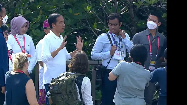 Presiden Joko Widodo (Jokowi) mengajak Delegasi Konferensi Tingkat Tinggi G20 (KTT G20) ke Taman Hutan Raya Mangrove Ngurah Rai Bali, Rabu (16/11/2022).