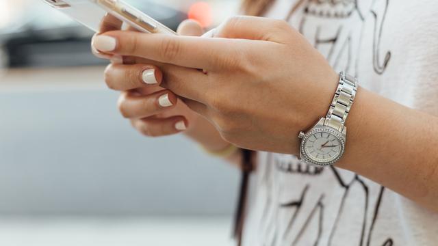 Ilustrasi pengguna media sosial. Credit: Paul Hanaoka/Unsplash