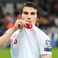 Caglar Soyuncu - Palang pintu Leicester ini telah membuktikkan ketangguhannya dalam menjaga area pertahanan dengan membawa Leicester menjuarai Piala FA musim ini. Sosoknya yang kuat dan pantang menyerah membuat lini belakang Turki akan semakin sulit ditembus. (AFP/Alain Jocard)