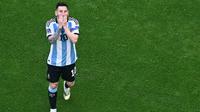 Pertandingan Messi bersama Argentina kali ini sangat dinantikan mengingat ini mungkin Piala Dunia terakhir bagi La Pulga. Namun penampilannya kali ini tidak maksimal dan Argentina harus menelan kekalahan dari Arab Saudi 1-2. (AFP/Antonin Thullier)
