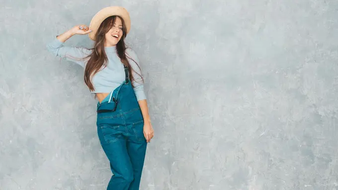 Inspirasi Outfit Pastel yang Bisa Kamu Coba (photo by freepik.com)