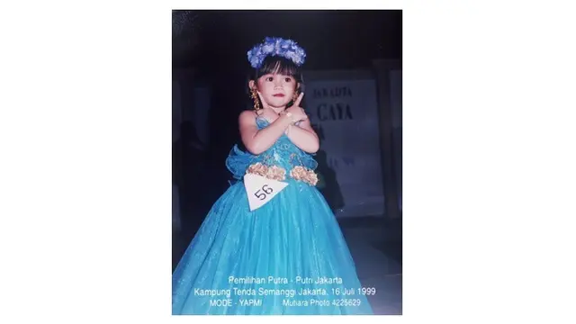 6 Potret Masa Kecil Febby Rastanty, Imut dan Menggemaskan