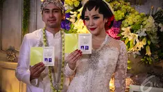 Jumat (17/10/14), Raffi Ahmad dan Nagita Slavina sah menjadi pasangan suami-istri, Jakarta. (Liputan6.com/Faizal Fanani) 
