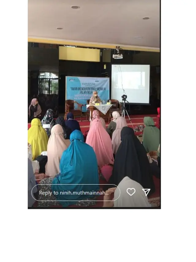 Aktif Berdakwah, Ini 7 Potret Terbaru Teh Ninih Mantan Istri Aa Gym yang Jarang Tersorot