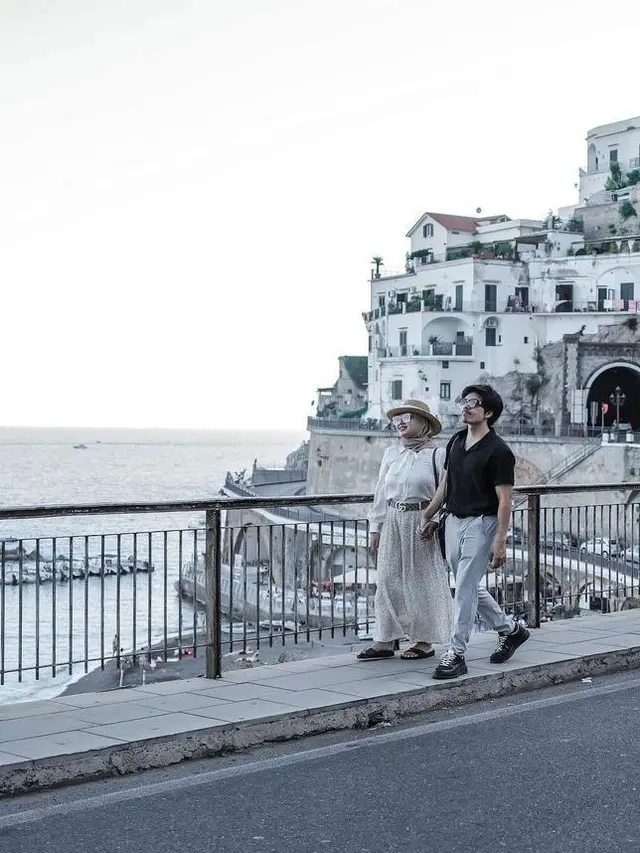 7 Gaya Aurel Hermansyah Jadi Cewek Kue hingga Cewek Mamba saat Liburan di Italia