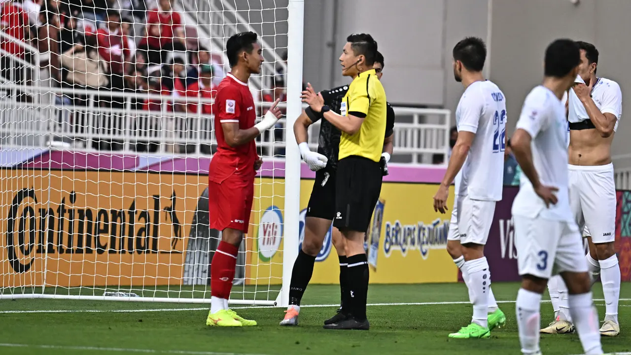 Profil Shen Yinhao, Wasit Kontroversial di Semifinal Indonesia vs Uzbekistan