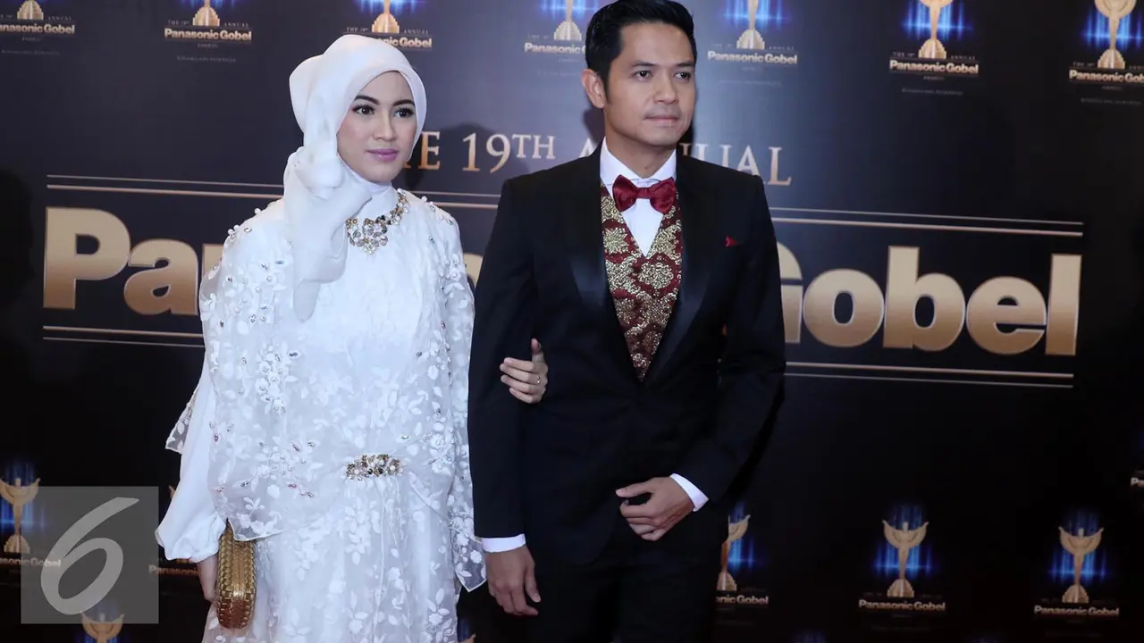 Dude Harlino dan Alyssa Soebandono