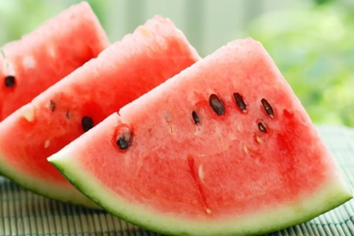 (C) shutterstock