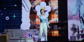 Kim Ji Won di acara fanmeeting bertajuk "Be My One" di JIEXPO Theater, Jakarta, Sabtu (31/8/2024). [Foto: Adrian Putra/Fimela]