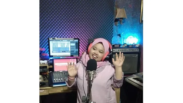 Lebarkan Sayap ke Industri Musik, Ini 6 Gaya Kekeyi di Studio Rekaman