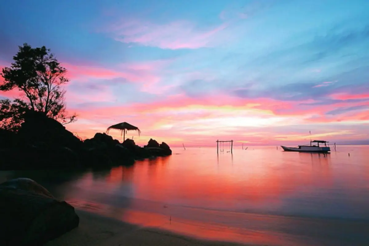 Karimunjawa, Terbuai Senja di Utara Jawa