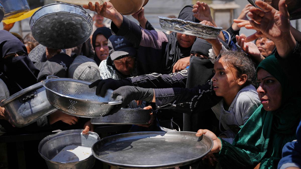 33 warga Palestina tewas saat Idul Adha akibat serangan Israel di Gaza. Simak detailnya: