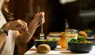 Girl Dinner Jadi Tren Lagi, Konsep Makan Malam Praktis dengan Isi Piring Sesuka Hati