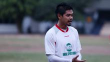 Bambang Pamungkas saat berlatih di lapangan D, Senayan, Jakarta, Rabu (28/10/2015).  (Bola.com / Nicklas Hanoatubun)